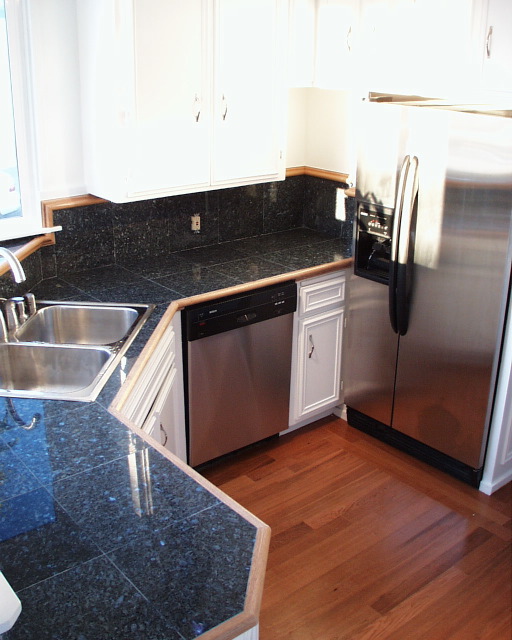 Image 08 (Kitchen 2).jpg